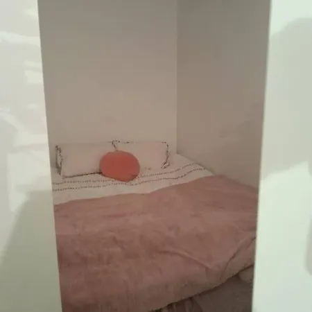 A Modern Flat In 아파트 헬싱키