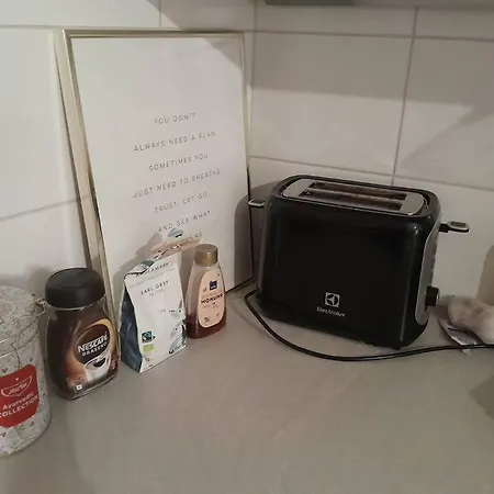 아파트 A Modern Flat In